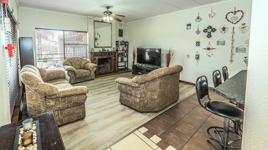 3 Bedroom Property for Sale in Protea Heights Western Cape